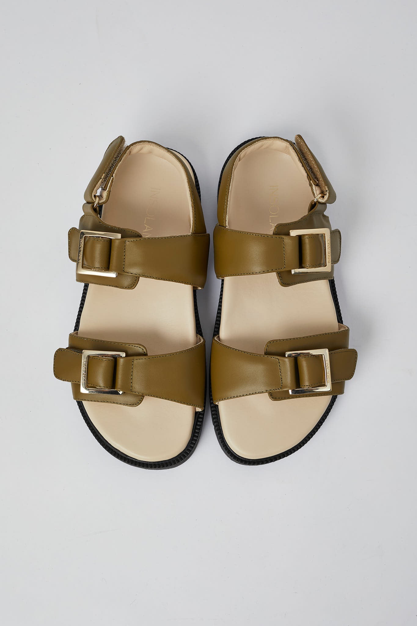 Sandalias Barna color oliva de cuero con hebillas doradas y plantillas personalizadas