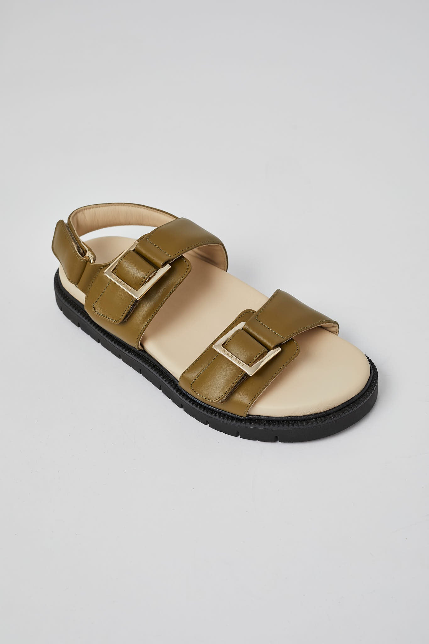 Olive Barna leather sandal profile with integrated personalized insole
